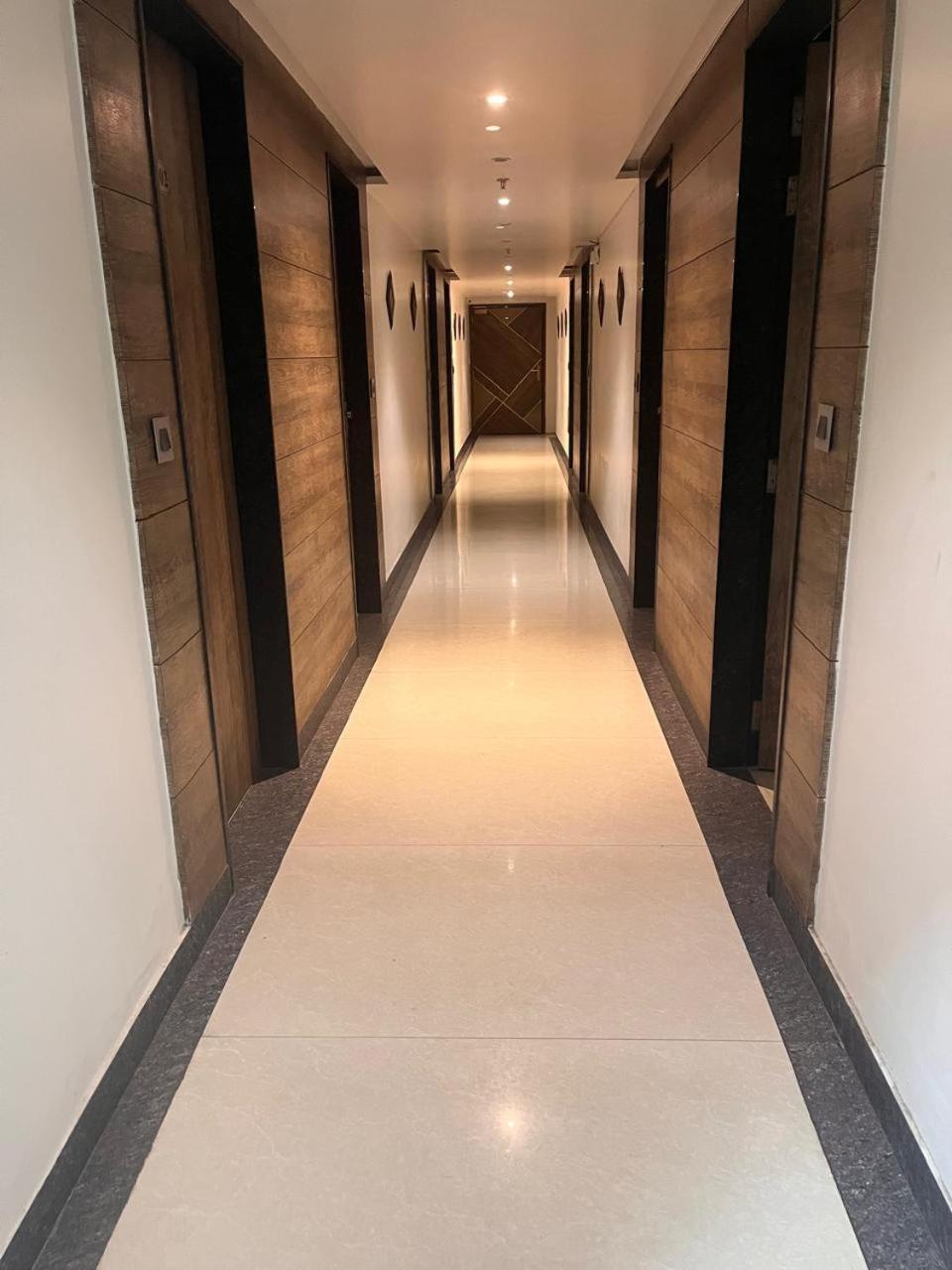Hotel Parklane Agra (Uttar Pradesh) Esterno foto