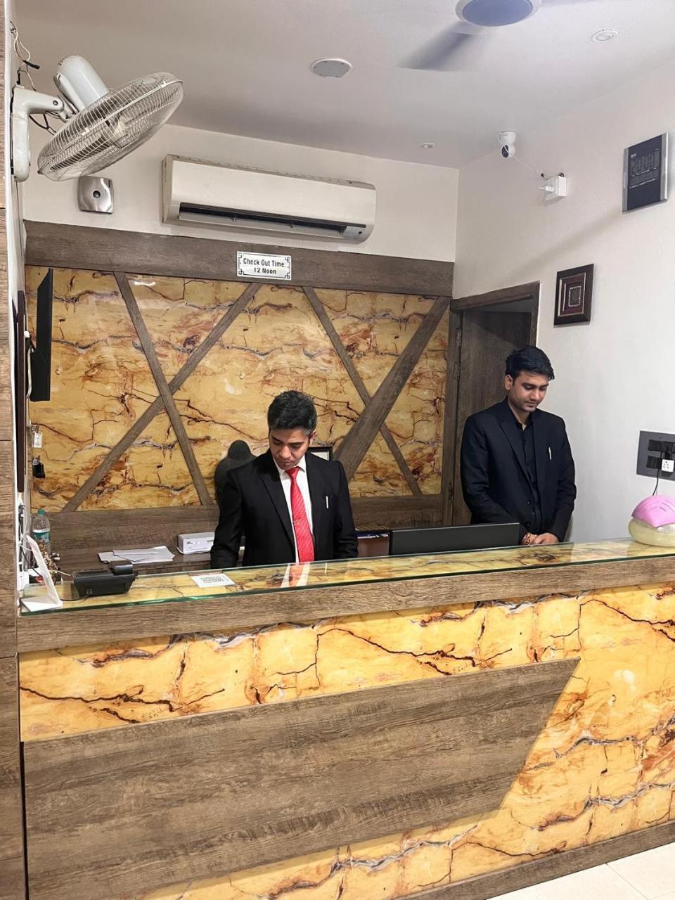 Hotel Parklane Agra (Uttar Pradesh) Esterno foto