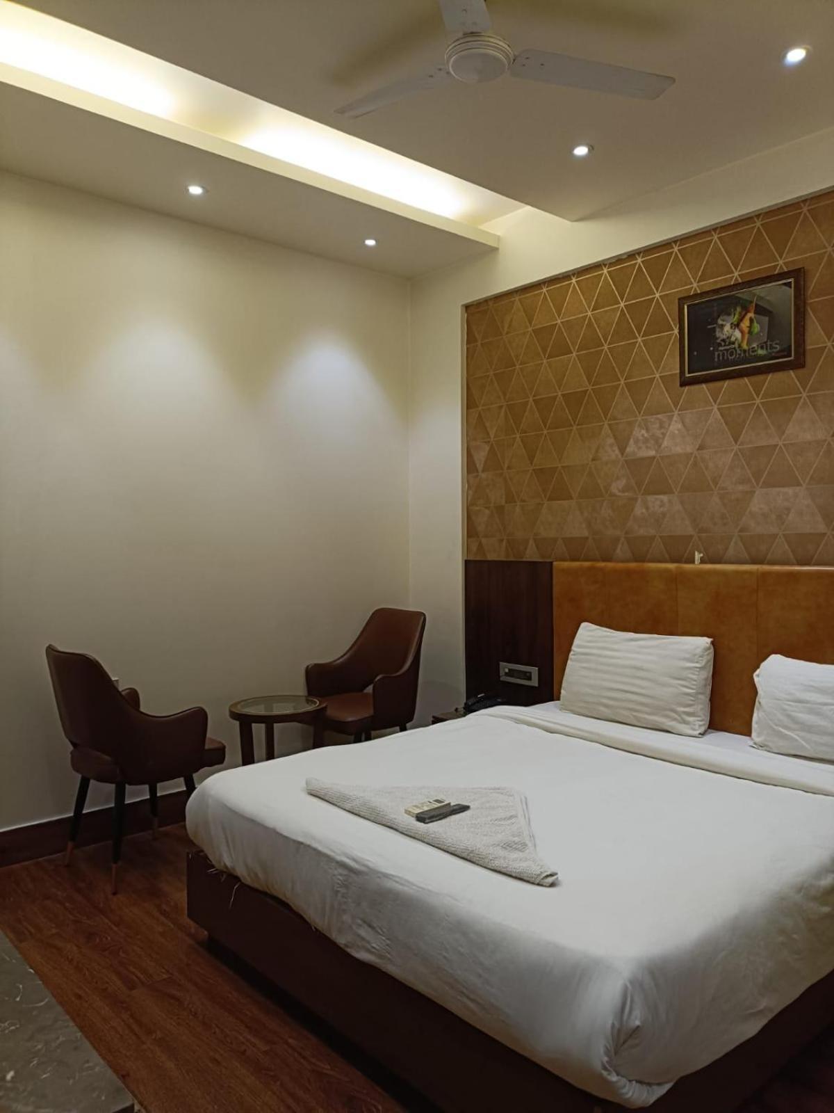 Hotel Parklane Agra (Uttar Pradesh) Esterno foto